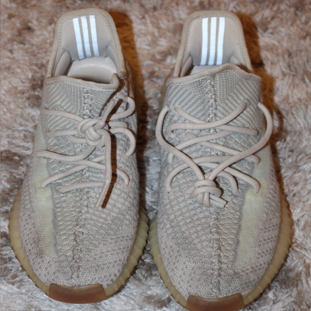 SOLD


YEEZY BOOST Adidas Light Grey Knit Sneakers